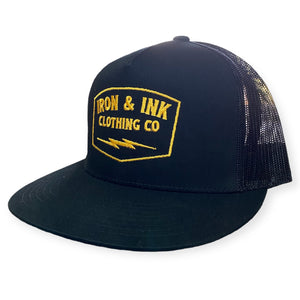 New "bolt" trucker hat- black